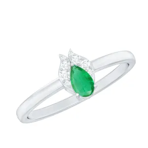 0.25 CT Pear Shape Emerald Promise Ring with Diamond