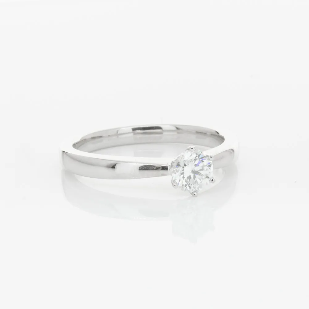 18ct White Gold .35ct Diamond Nova Ring