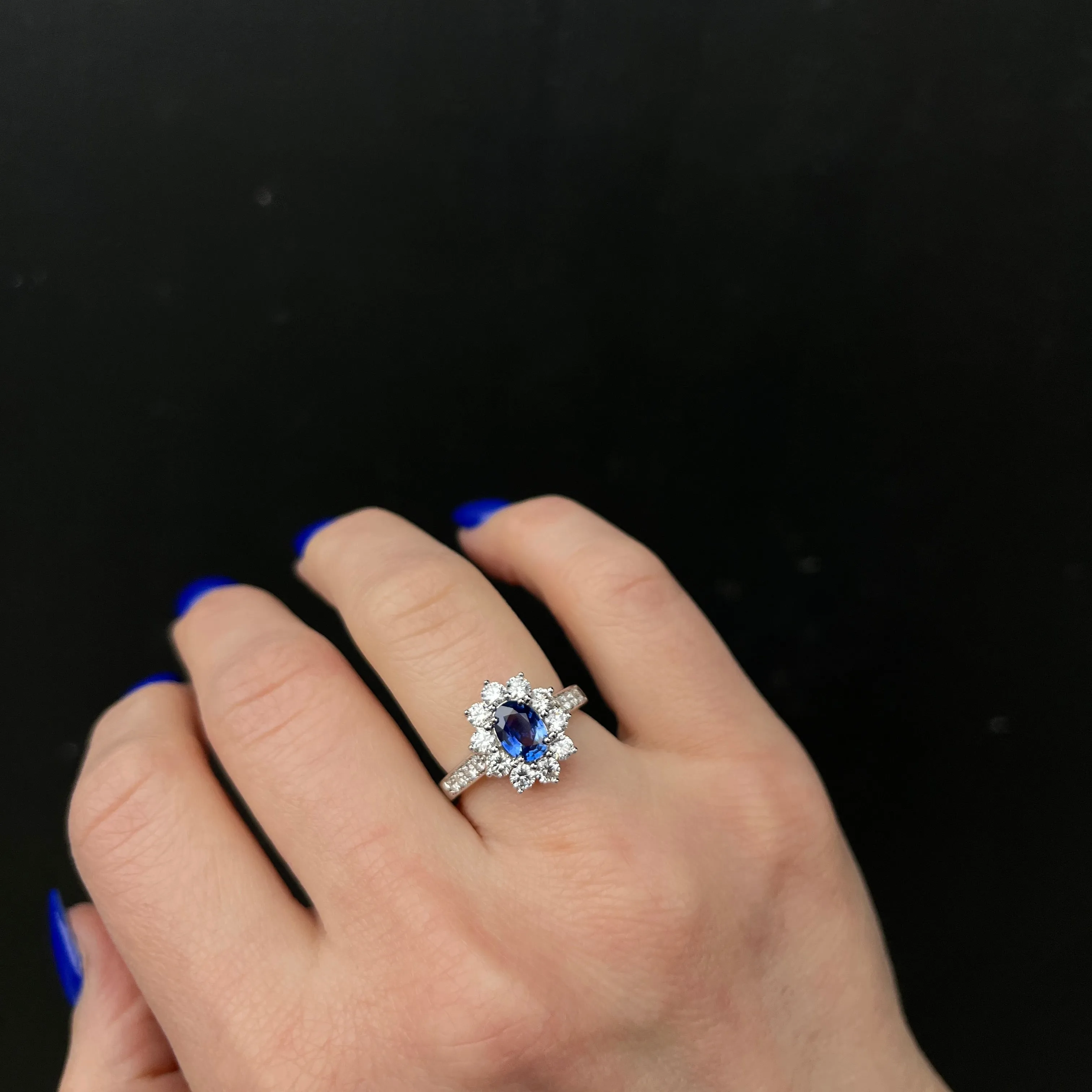 18k White Gold 0.89 Carat Sapphire and Diamond Ring