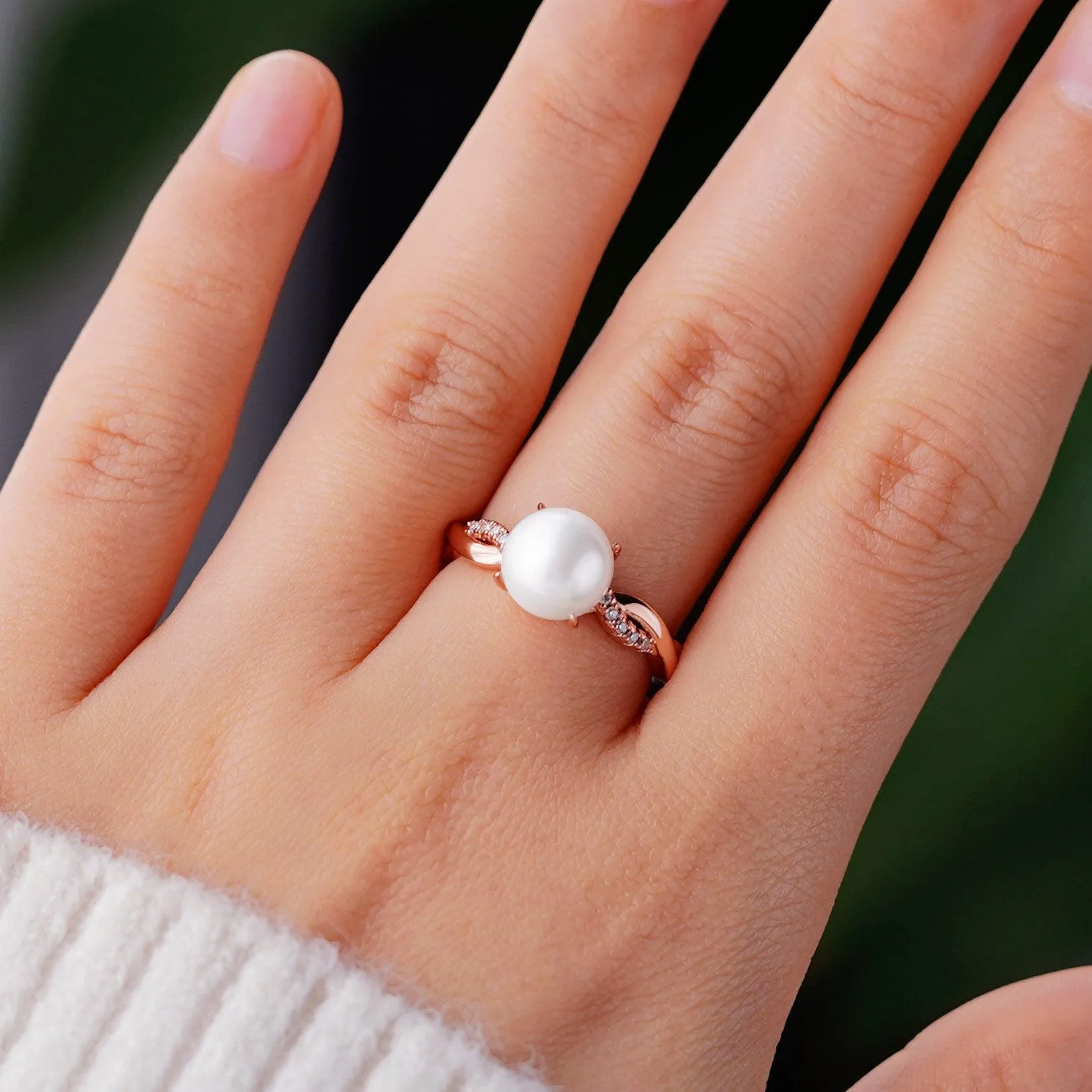 8mm Freshwater Cultured Pearl Twist Shank Ring with Moissanite Pavé