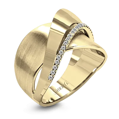 Clio Fashion Ring In 18k Gold With Diamonds