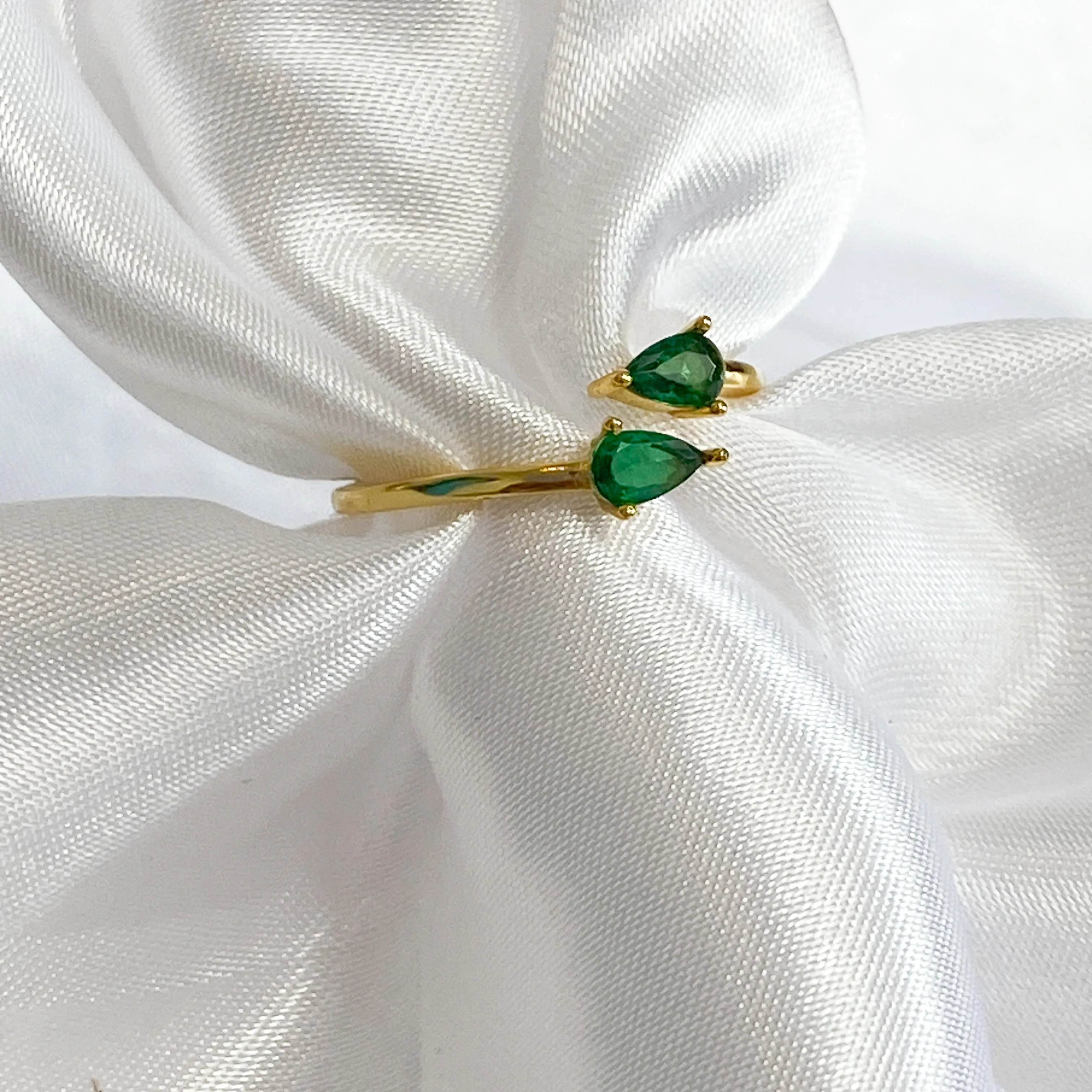 Emerald Green Crystal Ring (Gold)