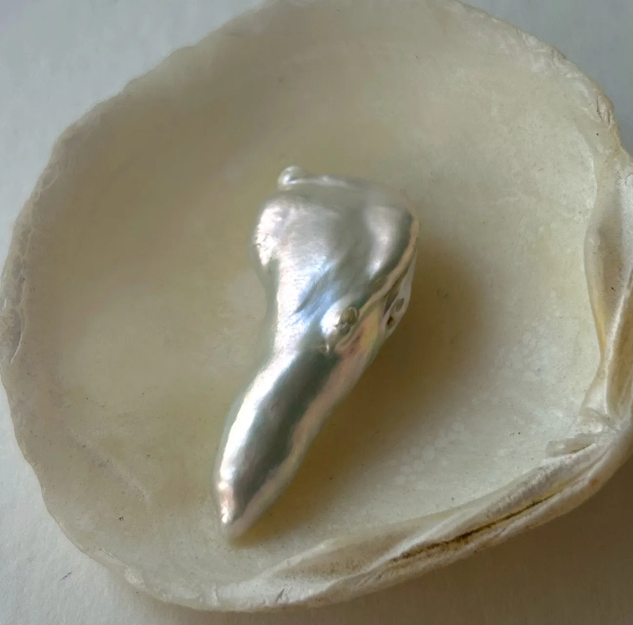 LARGE FRESHWATER ONE-OF-A-KIND SHAPED PEARL