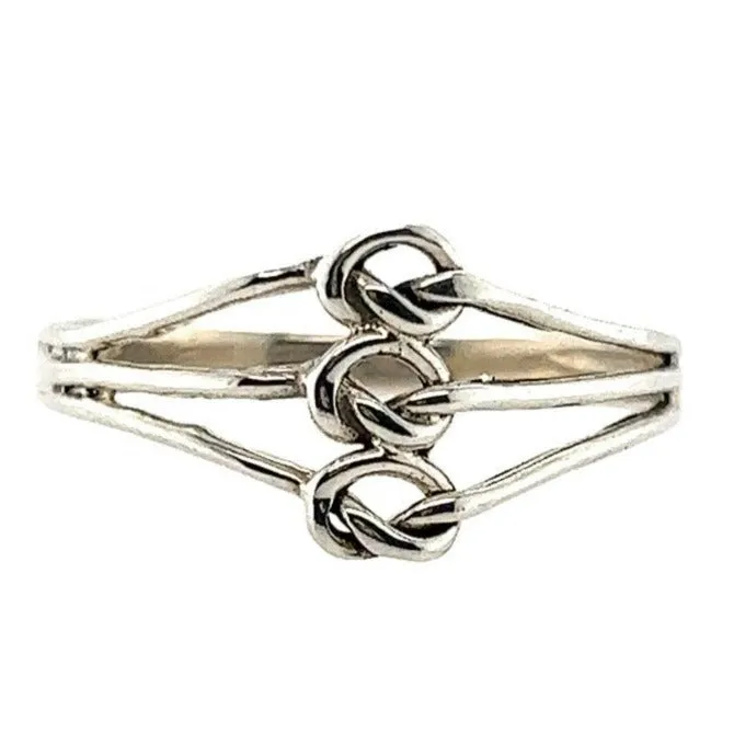 R202 Three Knot Ring