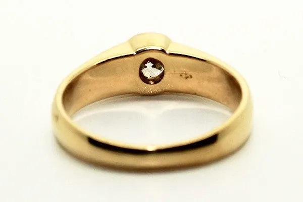 Sturdy Semi Bezel Yellow Gold Ring AD No. 0801